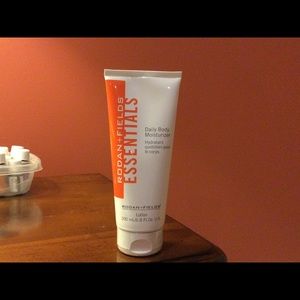 Rodan + Fields Daily moisturizer